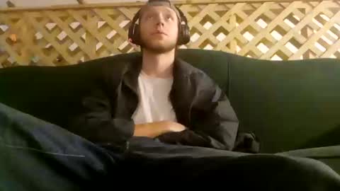 biggestboiiii online show from March 7, 3:19 am