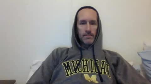 Snapshot of bighugemouthful chatting on March 6, 4:49 pm Chaz online show from March 6, 4:49 pm