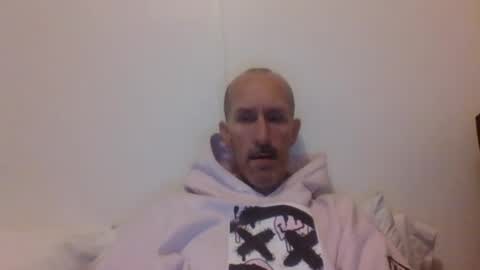 Snapshot of bighugemouthful chatting on October 12, 2:48 am Chaz online show from October 12, 2:48 am