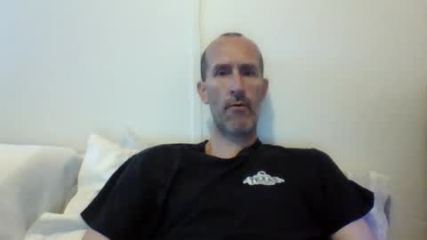 Snapshot of bighugemouthful chatting on September 18, 4:33 pm Chaz online show from September 18, 4:33 pm