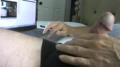 Snapshot of bignforsex chatting on September 25, 3:46 am Txbator1 online show from September 25, 3:46 am