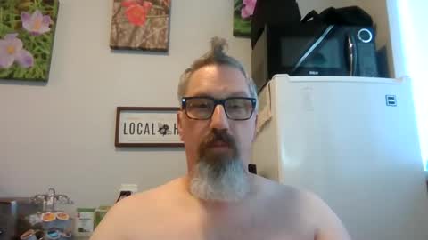 Bignhard696 online show from October 6, 5:20 pm