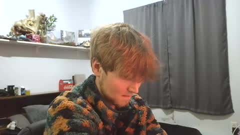 bigskinnyboyshh online show from November 26, 11:45 pm