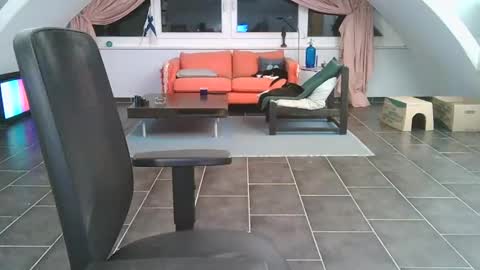 bikertom1988 online show from December 21, 5:51 pm