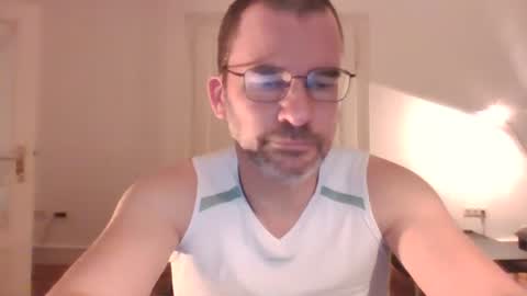 bikertom1988 online show from March 1, 11:37 pm