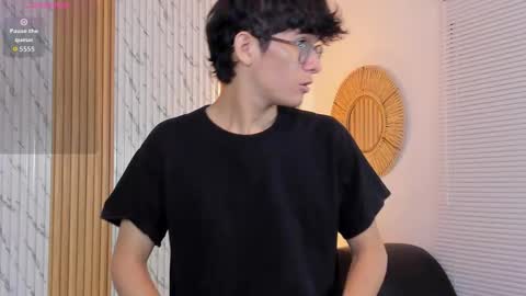 Snapshot of billie_jr chatting on October 22, 4:04 am Billie online show from October 22, 4:04 am