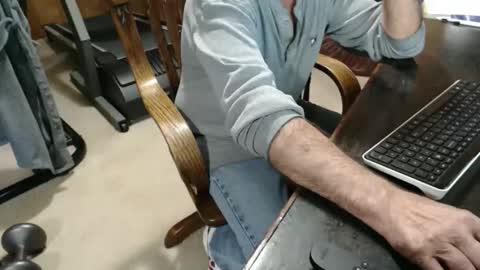 billy471 online show from April 8, 11:08 pm