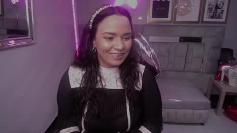 Live 1000pm 600am COLOMBIAN HOUR online show from February 25, 3:20 am