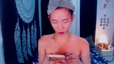 EVA online show from March 2, 12:54 pm