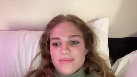 bitemebitcch online show from April 29, 7:24 am