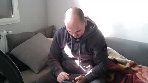 George  Maria online show from March 5, 9:18 am