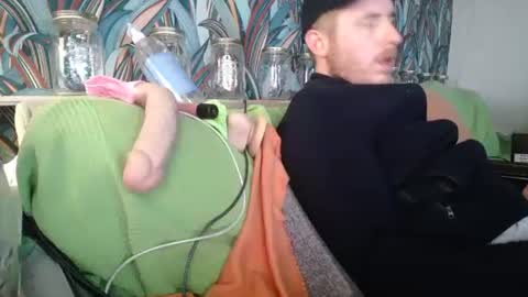 Snapshot of bizoukey15 chatting on October 13, 12:56 am bizoukey15 online show from October 13, 12:56 am