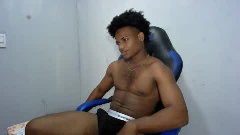 tu morenito online show from April 8, 9:40 pm