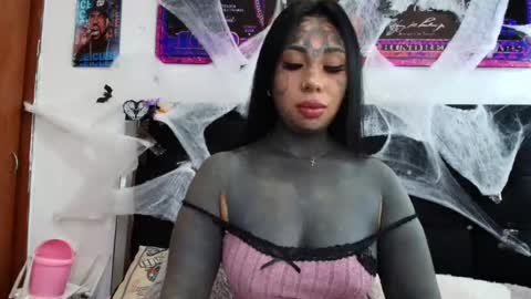 Snapshot of black_eyestattoo chatting on October 27, 7:25 pm karenth soto online show from October 27, 7:25 pm