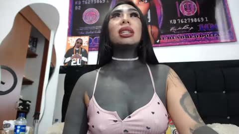 Snapshot of black_eyestattoo chatting on January 5, 10:08 pm karenth soto online show from January 5, 10:08 pm