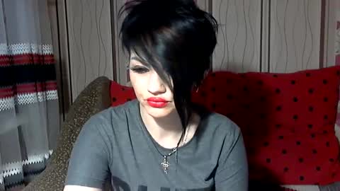 black_hot_01 online show from March 4, 5:32 am