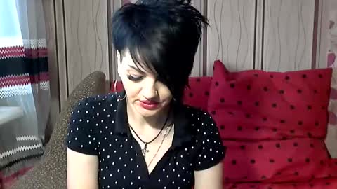 black_hot_01 online show from February 7, 9:37 am