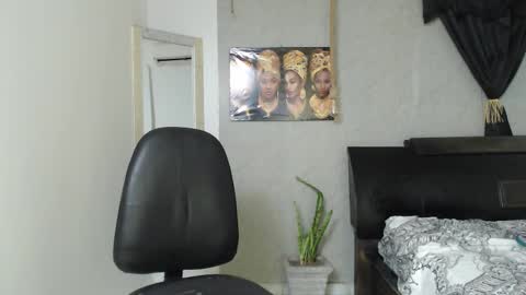 black_king_241 online show from October 7, 3:24 am