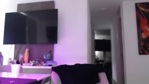 luisa  online show from February 13, 8:01 pm