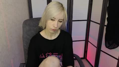 Emily online show from March 26, 9:25 am