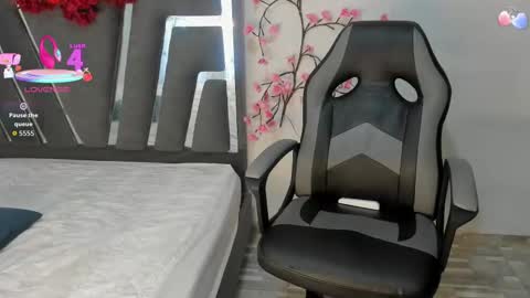 B L A C K  R O S E  online show from September 18, 11:58 am