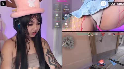 Snapshot of black_viperr chatting on October 15, 3:54 am Mel online show from October 15, 3:54 am