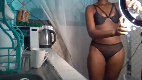 blackbarbiel online show from April 21, 7:59 am