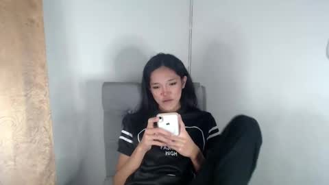 Black  Queen online show from February 28, 12:20 pm