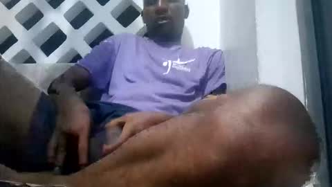 Snapshot of blackhanter69 chatting on September 22, 1:10 am blackhanter69 online show from September 22, 1:10 am