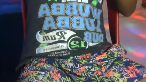 i am D.L online show from February 8, 6:11 pm