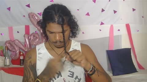 i am D.L online show from February 18, 7:09 pm