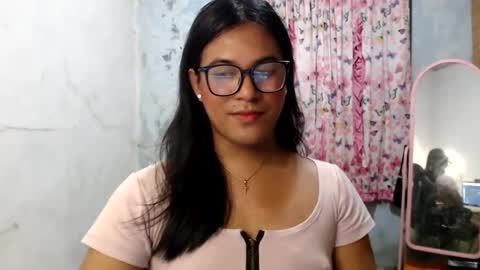 Ellez online show from May 31, 7:59 pm