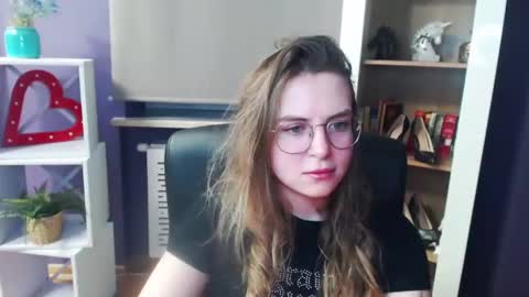 Z O E Y online show from February 20, 5:44 am