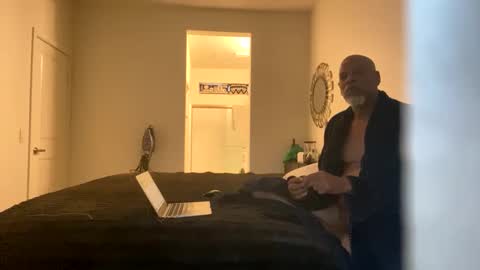 ebony online show from February 12, 4:00 pm