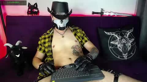 Snapshot of blackwolf_6 chatting on February 14, 10:58 pm Dave online show from February 14, 10:58 pm