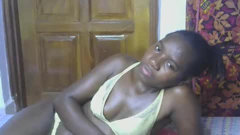 VIVIAN online show from October 6, 2:51 am