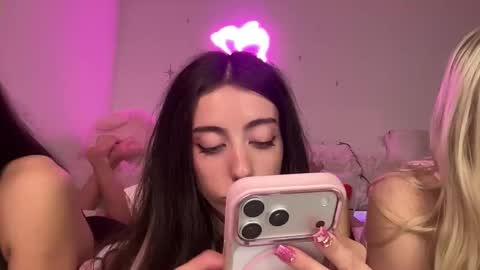 blaire  online show from April 8, 3:20 am