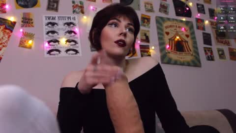 Britney online show from April 18, 7:58 pm