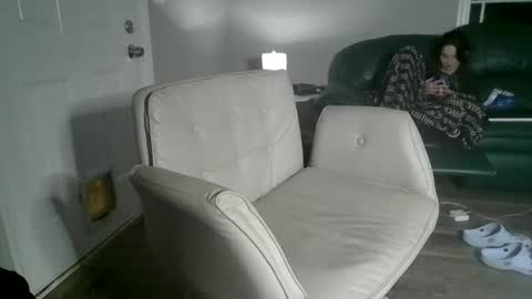 LipsofanAngell online show from November 12, 6:16 am