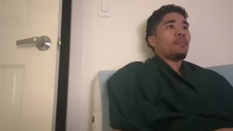 Snapshot of blasian4 chatting on February 5, 6:35 am blasian4 online show from February 5, 6:35 am