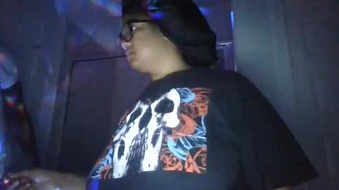 BLESSICA  EDDIE LOVE online show from April 10, 4:33 pm