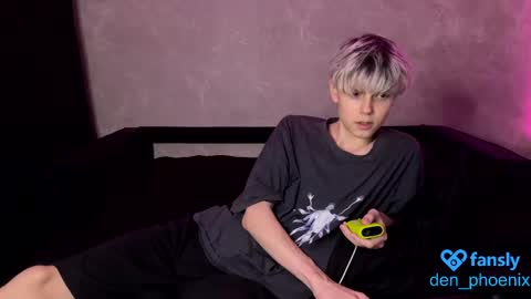 Kieran and Den online show from April 17, 10:12 pm