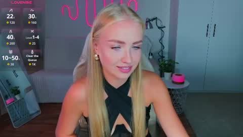 Nessa online show from July 10, 12:43 pm