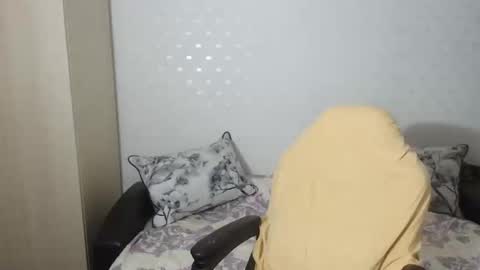 Mr Blond online show from February 21, 9:00 pm