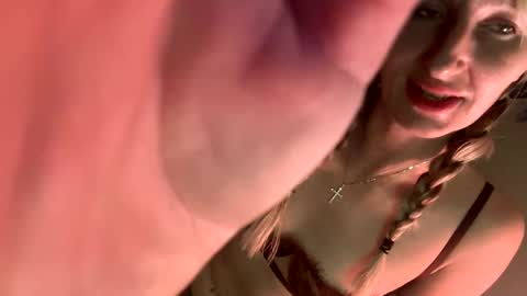 Gia  online show from October 12, 2:04 am