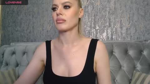 Helen online show from March 10, 9:29 pm