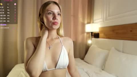 blondoll online show from July 30, 1:17 am