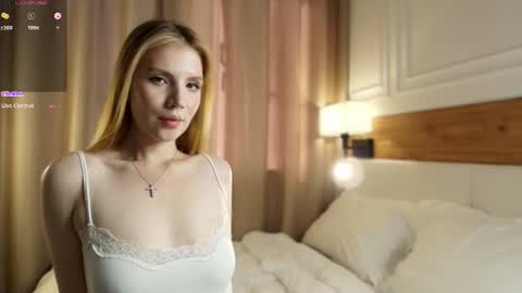 blondoll online show from June 10, 1:38 am