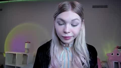 blondy_fina online show from March 14, 11:36 am