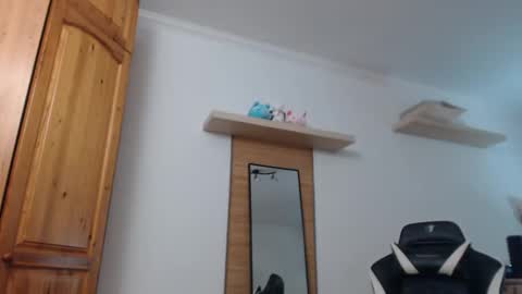 blondyelena online show from March 27, 8:26 am